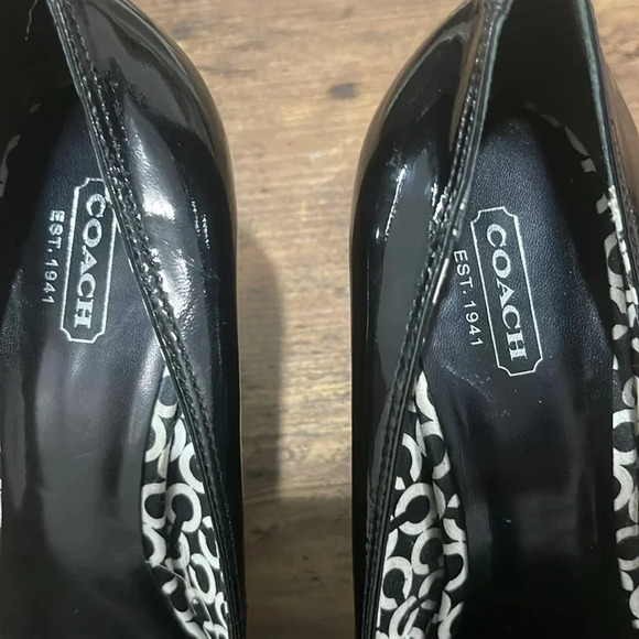 Coach Dorelle Patent Leather Wedge Size 9B - Excellent Condition - Picture 7 of 8